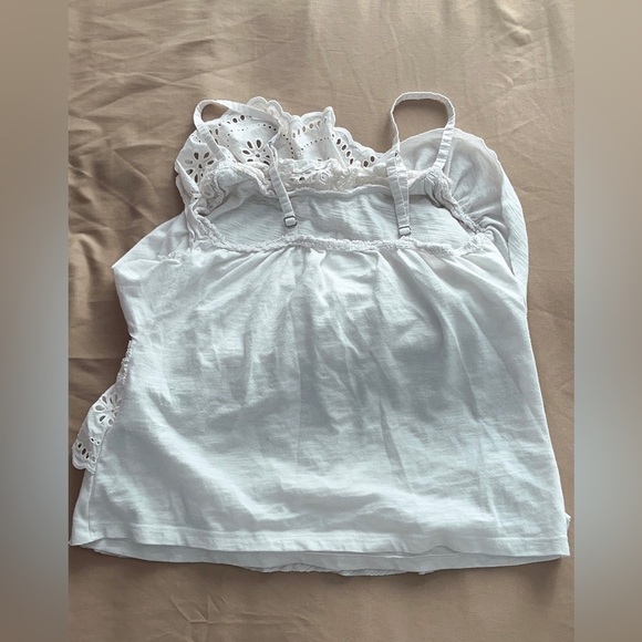 Abercrombie &  Fitch: White Camisole - Picture 2 of 5